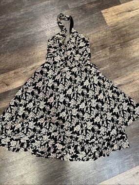 Vintage double ruffle halter dress from 89’ cost plus-world market worn once